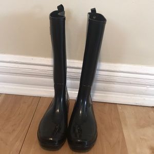 Black rain boots